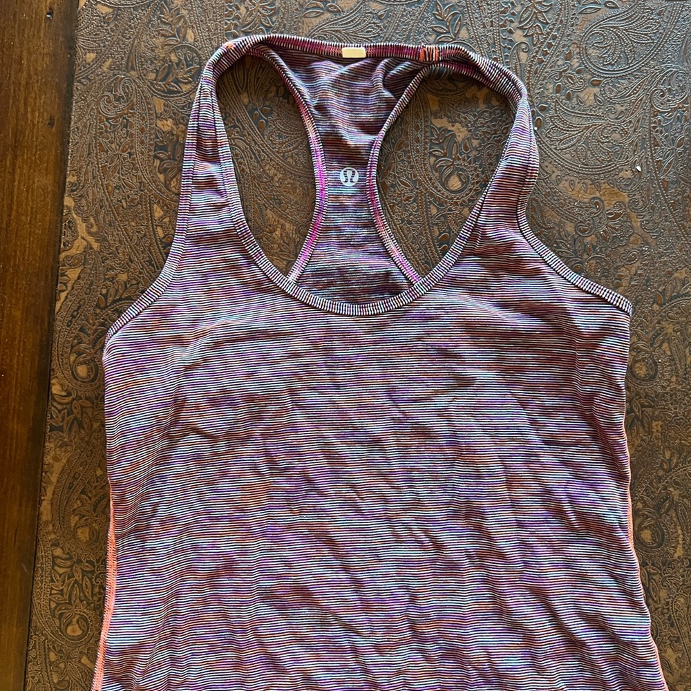 Lululemon Razorback Tank - Picture 2 of 4